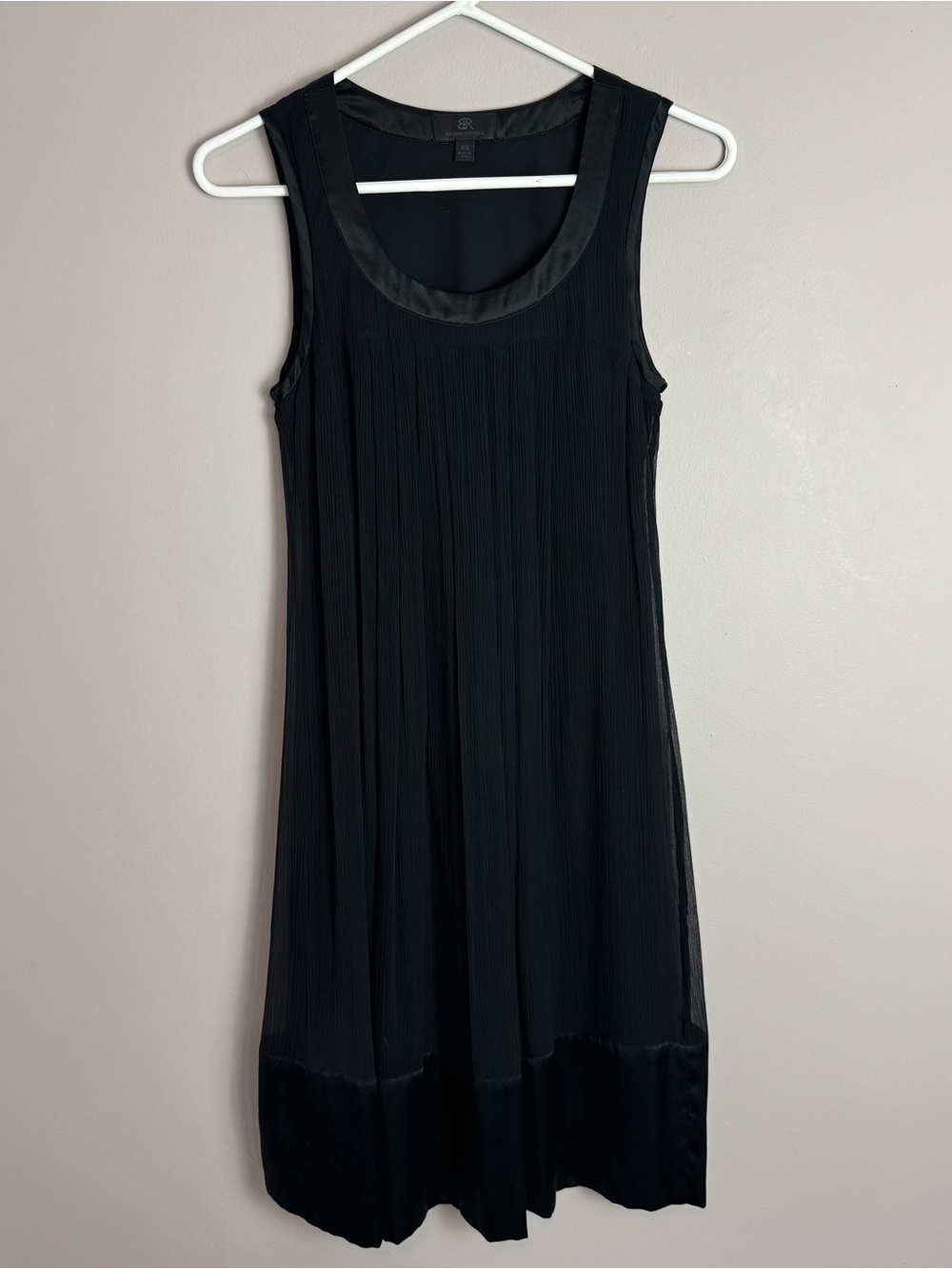 Banana Republic 100% Silk Sleeveless Pleated Black Midi Dress Size XS